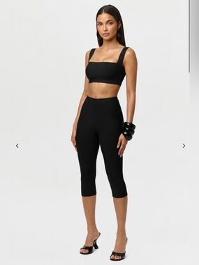 Naked Wardrobe Knit Sculpt Capri Black